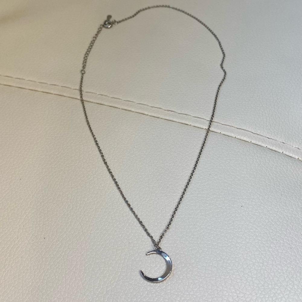 New 925 silver crescent moon necklace
